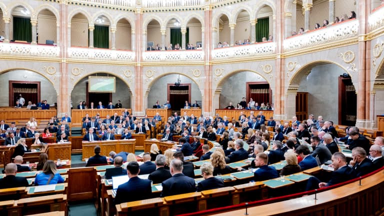 A feszült viták után személyi döntések jönnek a parlamentben - Az Országgyűlés ülése