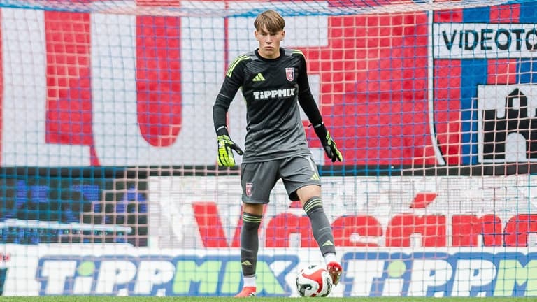 Szokatlan képessége miatt csodálják a Videoton 17 éves kapusát