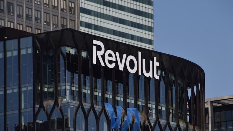 Teljesen leállt a Revolut, egyetlen funkció sem érhető el