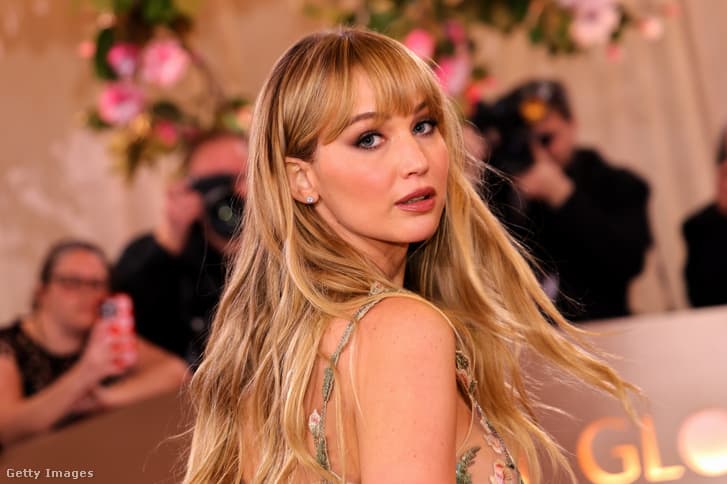 Jennifer Lawrence mesélt a nagy visszatérésről, Woody Harrelson még a hotelszobájába is bemászott