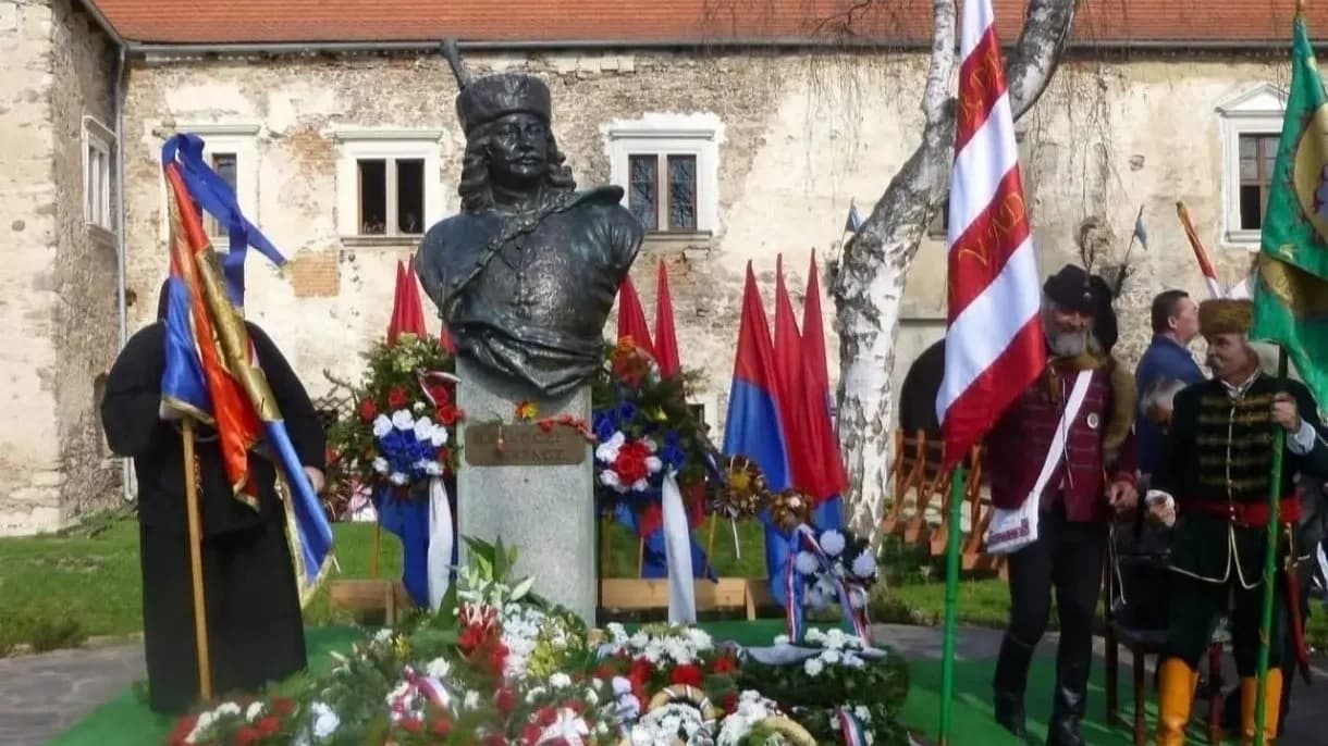 A borsi Rákóczi-kastélynak nem kell a fejedelem lovassági zászlaja
