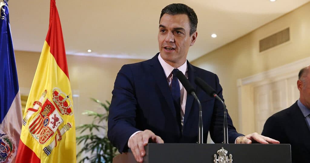 Oroszországot és Izraelt vádolja a ceutai migránsokat beengedő spanyol kormányfő