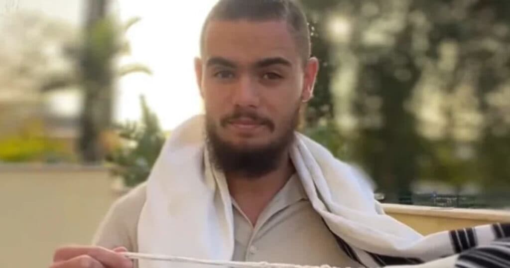 „Be akarok térni, hogyan csináljam?” – Köves Sálom meglepő reakciókat kapott az arab nyelvű videóira
