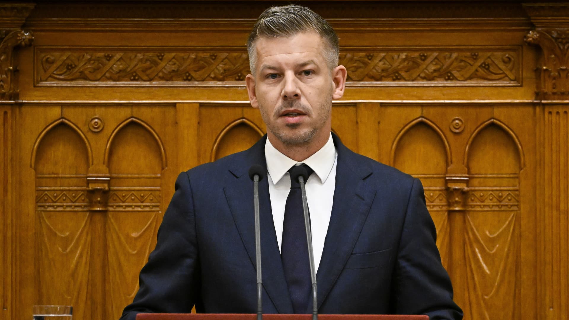 Tisza-kormány: ingyen pénzt kaphatnak a magyar családok