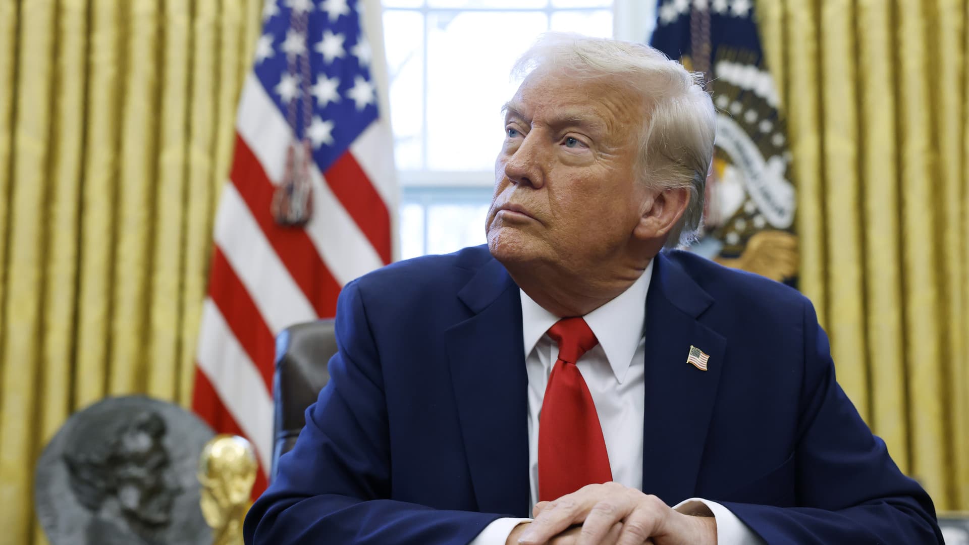 Nem mind arany, ami fénylik: Donald Trump arcképe virít a vadonatúj egydolláros érméken