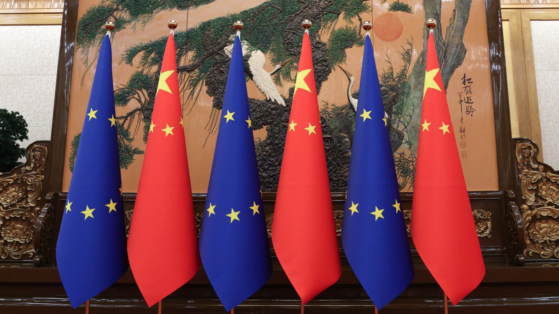 Kína nemcsak támogatást kap, Európa időt is ad neki