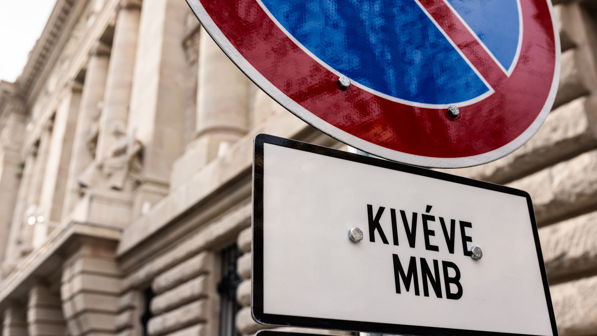 Bejelentették: a Transparency International lesz az MNB-botrányt feltáró bizottság szakértője
