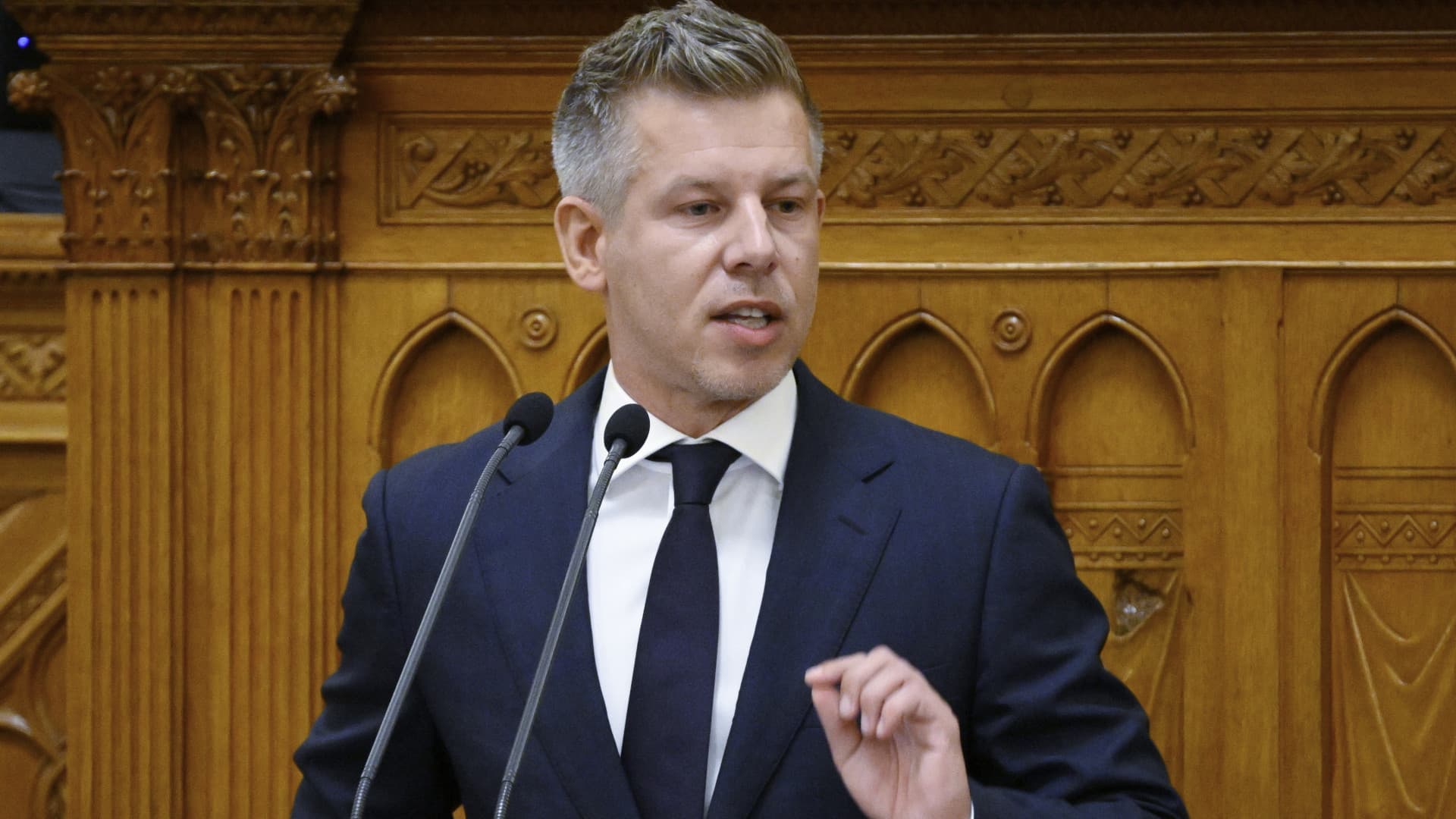 Tisza-kormány: sorra jelentik be a személycseréket fontos pozíciókban, új támogatási programok indulnak