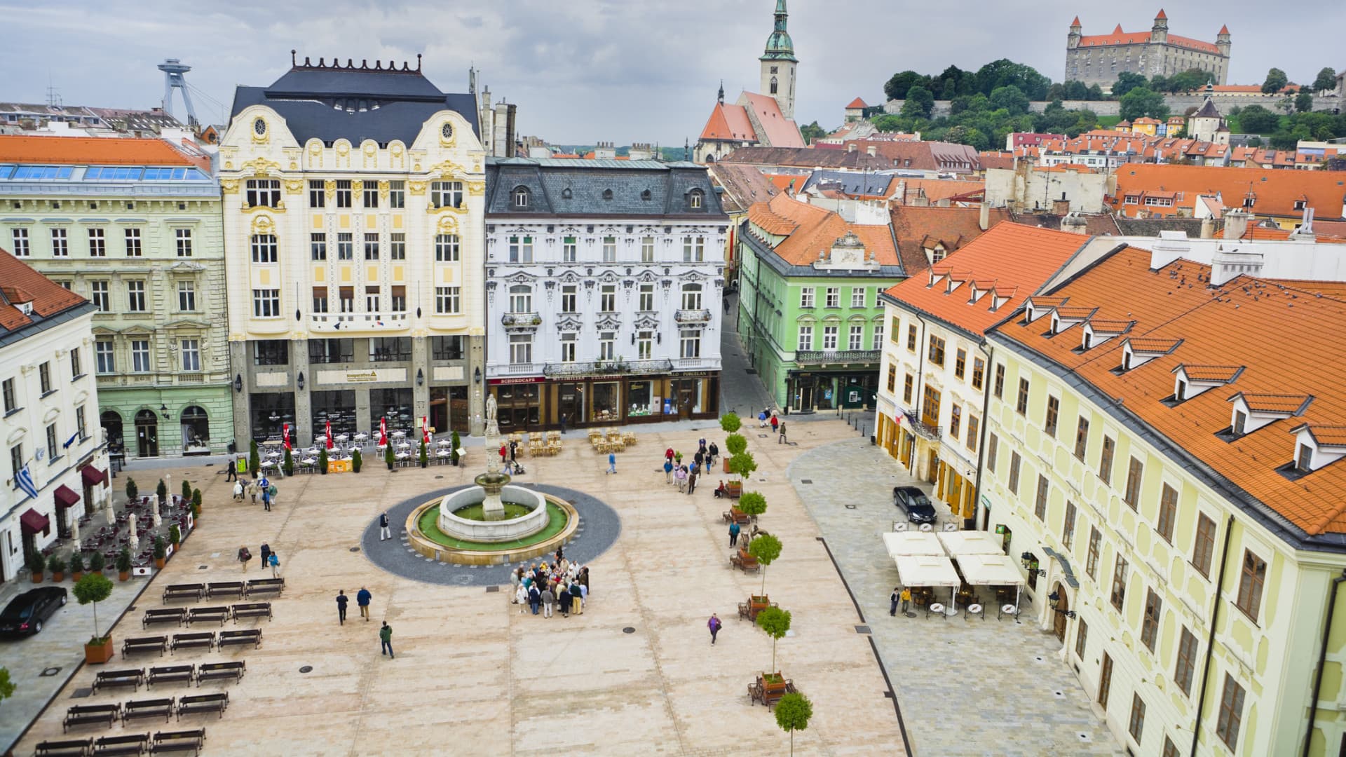 Elindult Pozsonyba Magyar Péter, elárulta, milyen témákról tárgyal