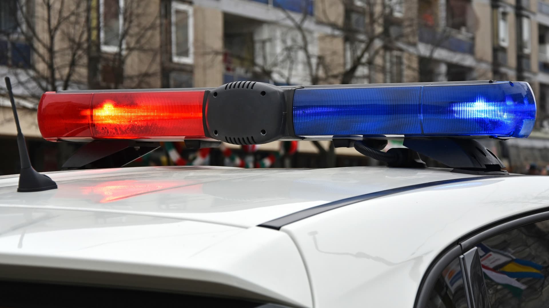 Autós üldözés volt Budapesten - Kábítószer hatása alatt menekültek a körözött bűnözők egy roncstelepre való autóval