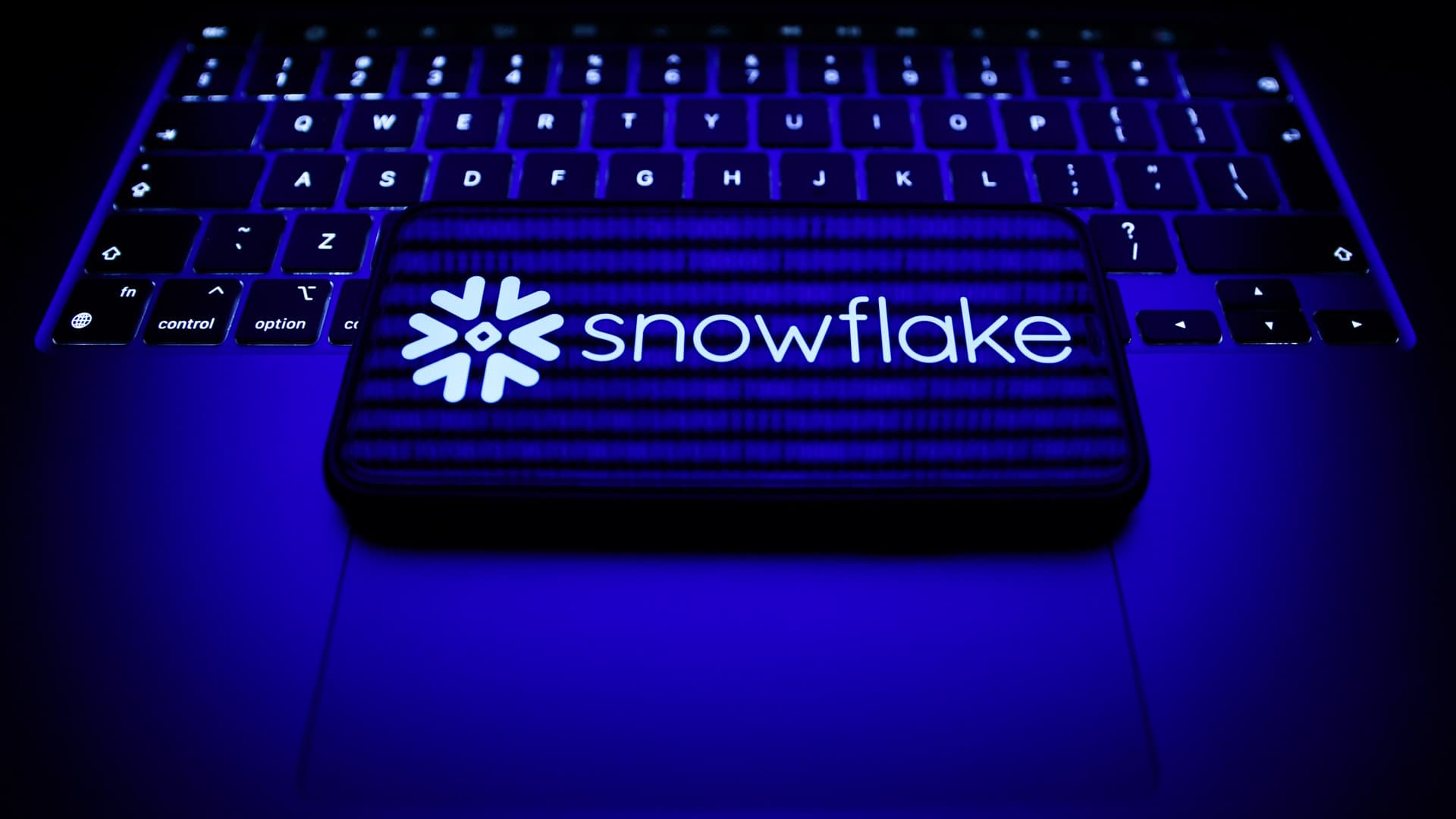 Kilőtt a Snowflake, tarolnak a vállalat új mesterséges intelligencia termékei