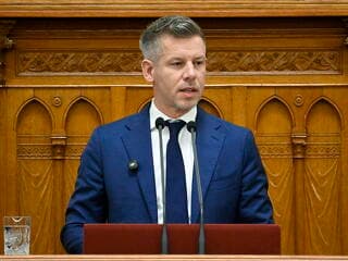 Örülhetnek a nyugdíjasok Magyar Péter bejelentéseinek – megszűnik az Otthon Start