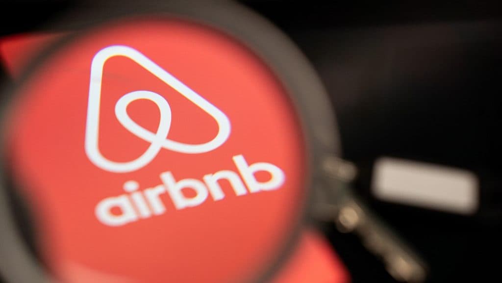 Szavazást indít a Budavári Önkormányzat az Airbnb-ről