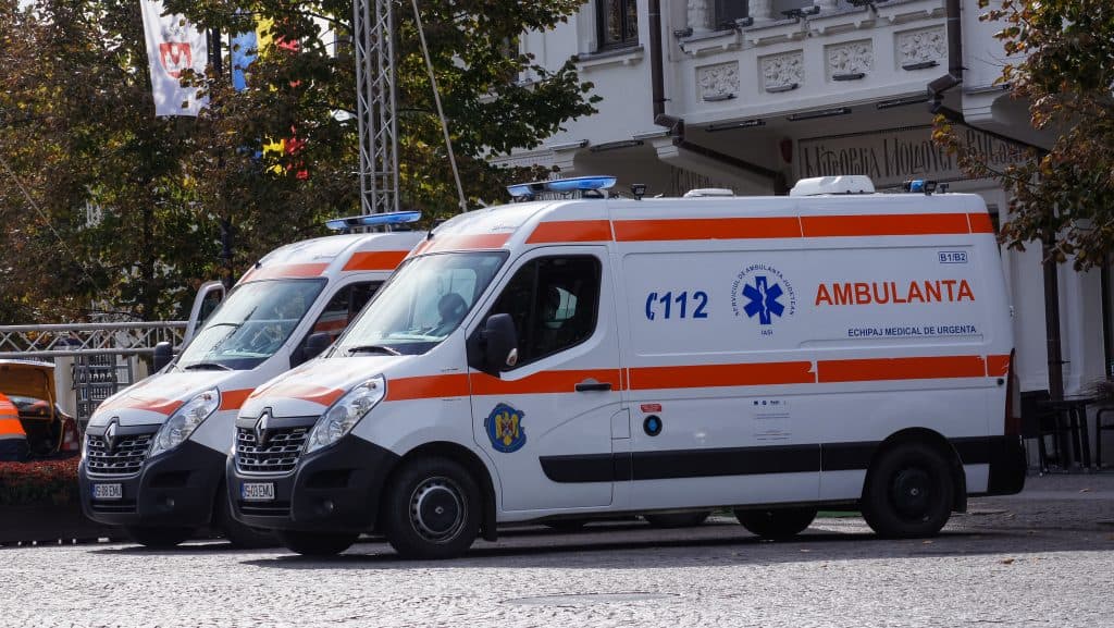 Minden olyan rémhírt terjesztő videót törölt a felületéről a TikTok, amelyek közrejátszhattak abban, hogy Romániában a hétvégén megtámadtak egy mentőautót