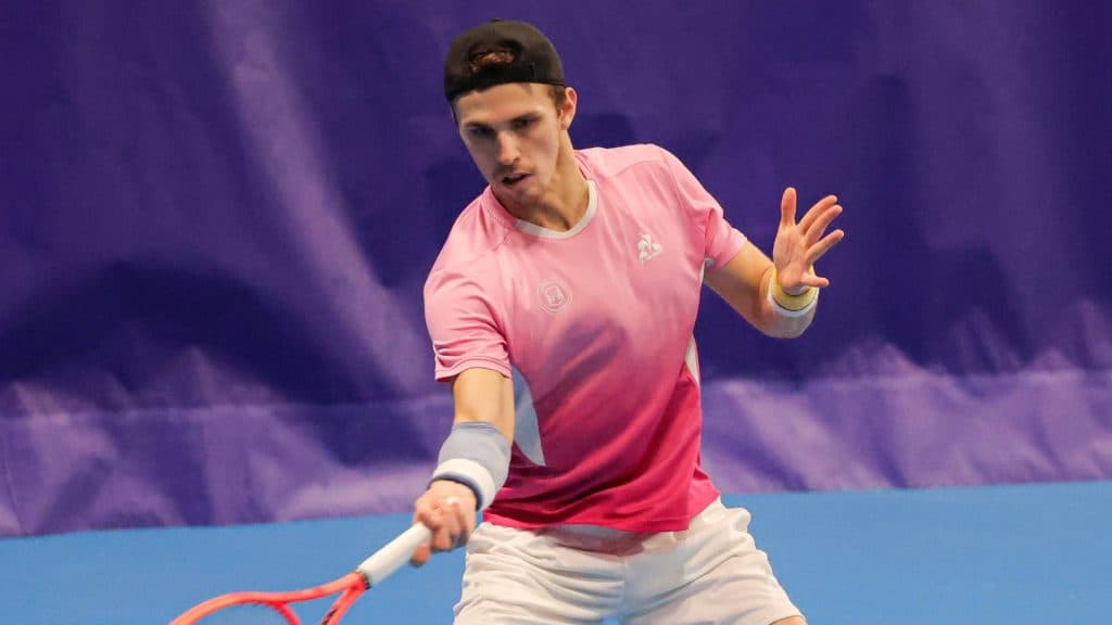 Ellenfelének fájt a háta, kiment a bokája, Piros Zsombor feljutott az US Open főtáblájára