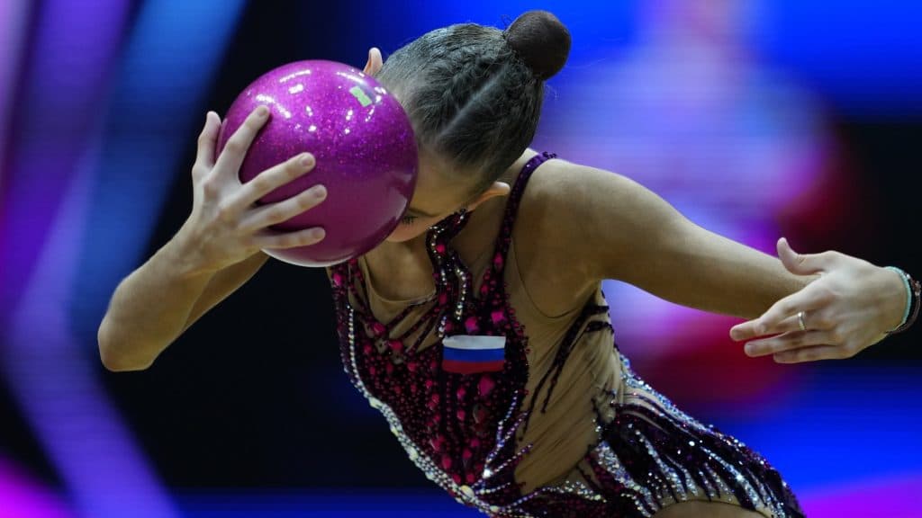 Kezdődik a vébé, amit az év sportdiplomáciai botránysorozata vezetett fel