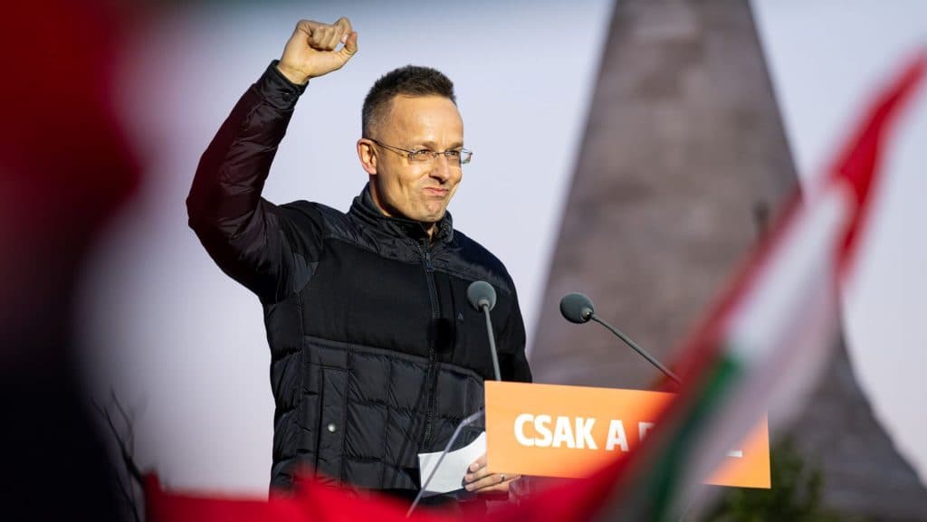 444: kötelező volt a külügyminisztériumi dolgozóknak részt venniük Szijjártó Péter sajtótájékoztatóin, hogy úgy tűnjön a külföldi partnereknek, óriási az érdeklődés a politikus iránt