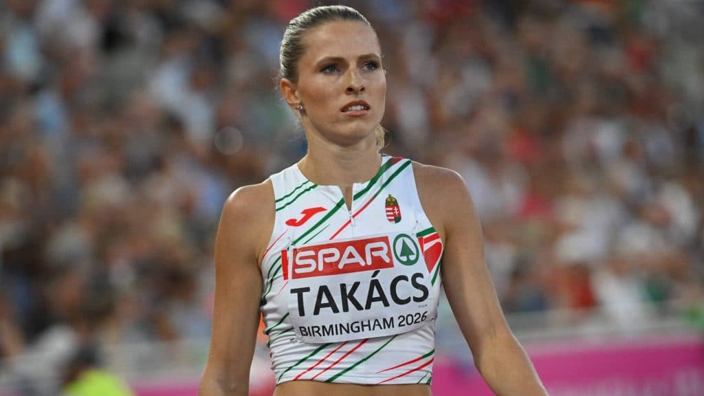 Takács Boglárka: Egyszer csak jött egy fal és nagyon elfáradtam