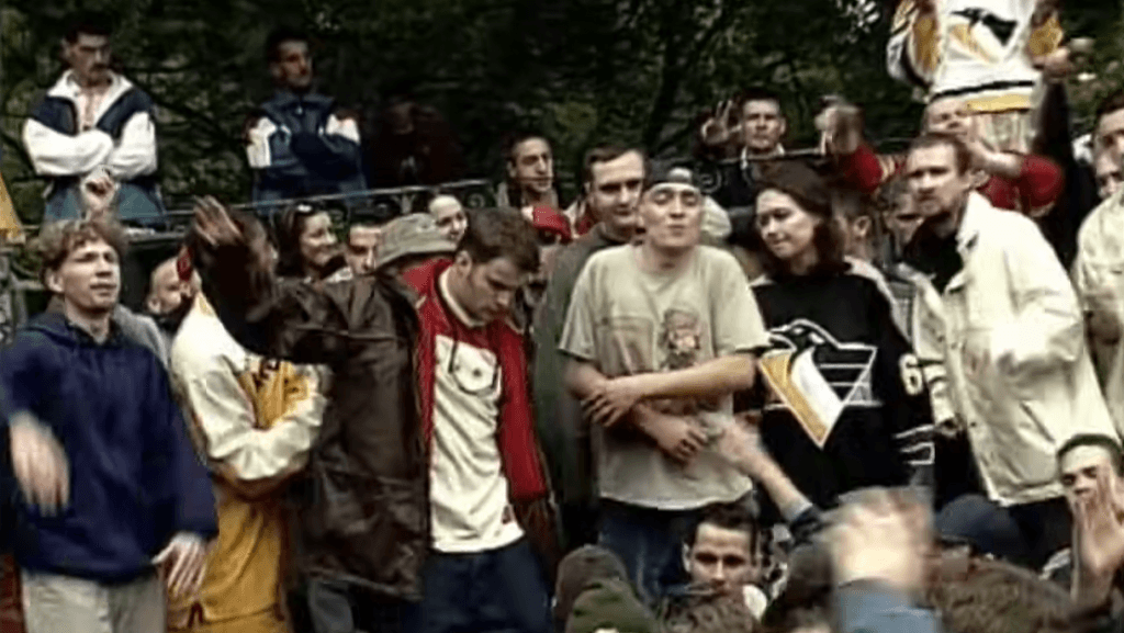 A lakóteleptől a színpadig: otthon vagy a 90-es évek magyar hiphopjában?
