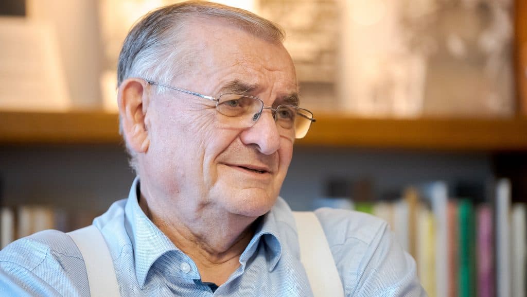 Tarr Zoltán: Felülvizsgáljuk a lakiteleki Nemzeti Művelődési Intézettel kötött közszolgáltatási szerződést