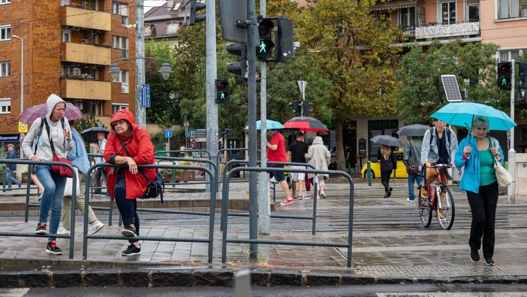 Szombaton az ország egyik felén kétszer olyan meleg lehet, mint a másikon