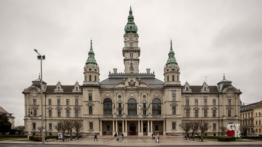 Szakad a Fidesz Győrben, új frakciót indítanak a szakadárok