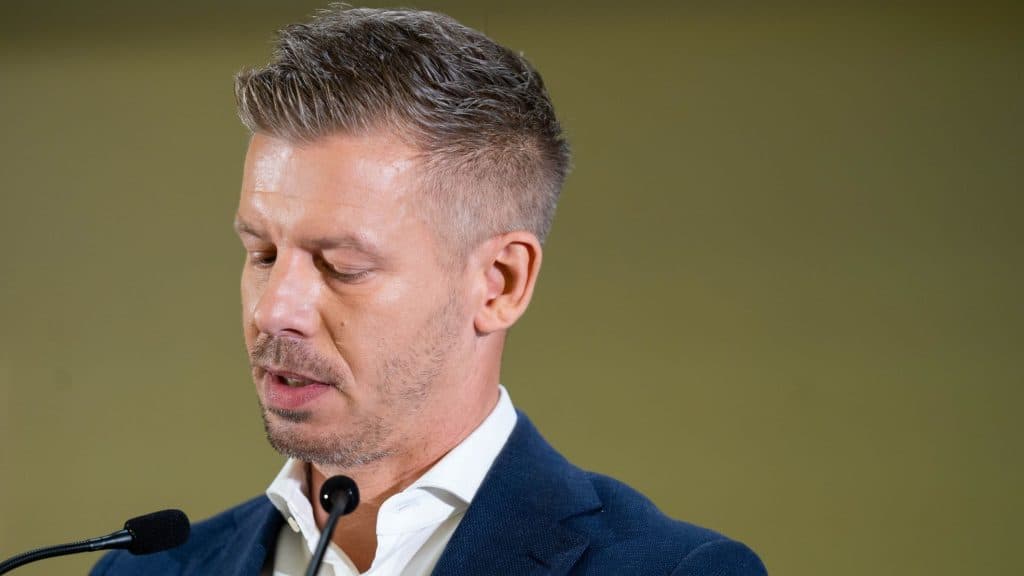 Magyar Péter: érkezik Emmanuel Macron, lesz új gyermekvédelmi törvény, a KDNP-s képviselők mehetnek fóliázni