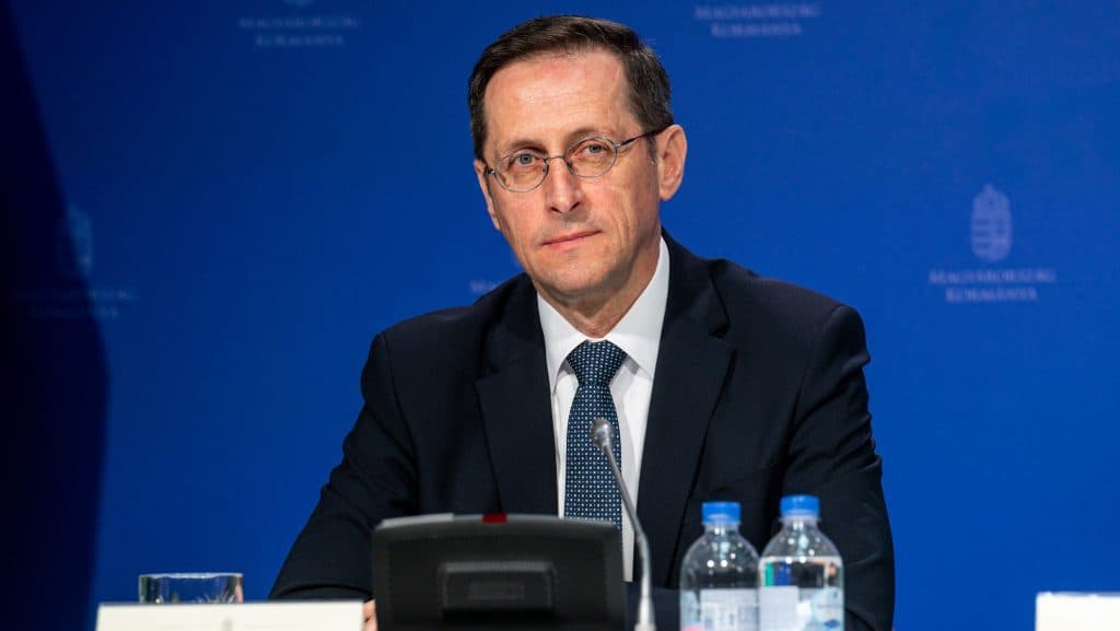 Válasz: Varga Mihály 2025-ben majdnem visszaszerzett 200 milliárdot az MNB-nek, ám Matolcsy Ádám ügyvédje az utolsó pillanatban közbelépett