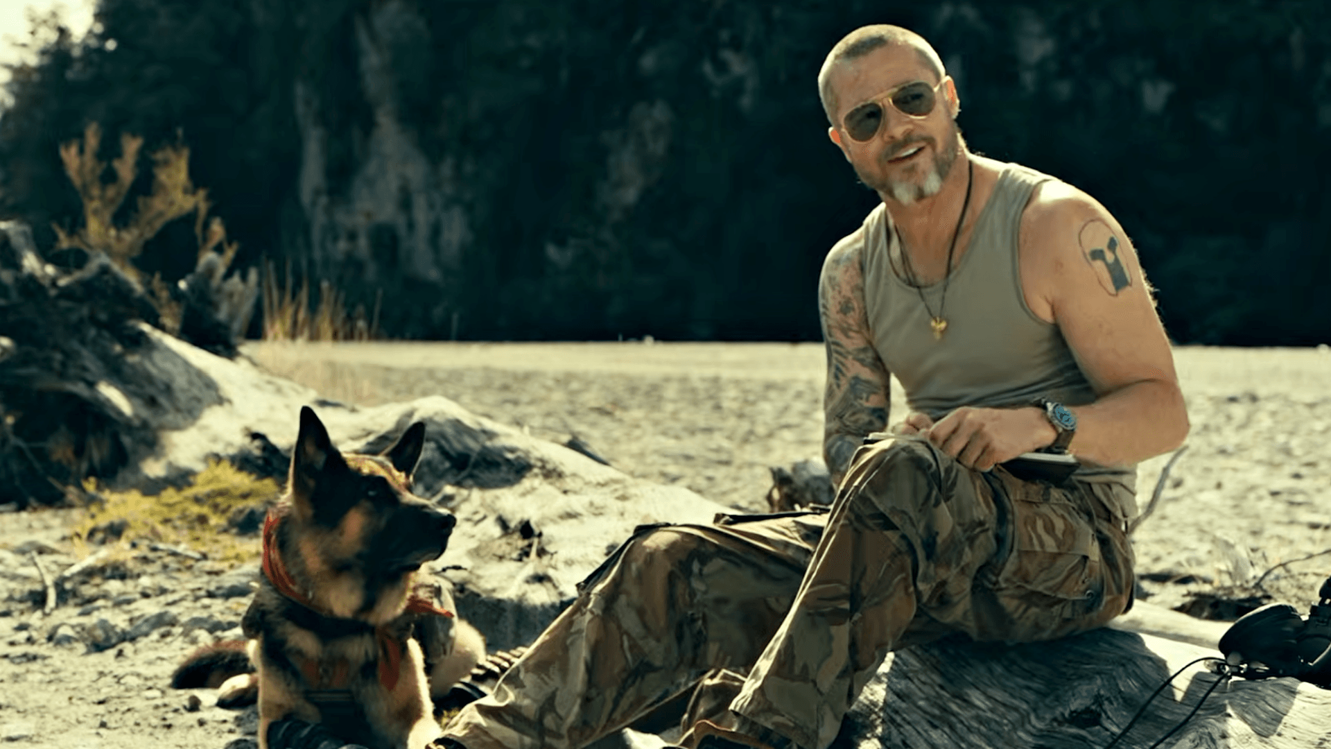 Új kedvcsináló előzetes érkezett A vadon szívéhez, amelyben Brad Pitt és a kutyája farkasokkal néznek szembe és egy gyilkos sodrású folyóban küzdenek a túlélésért