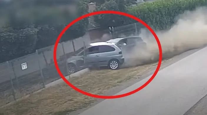 Videó: lövöldözéssé fajult az autós üldözés Pest vármegyében!