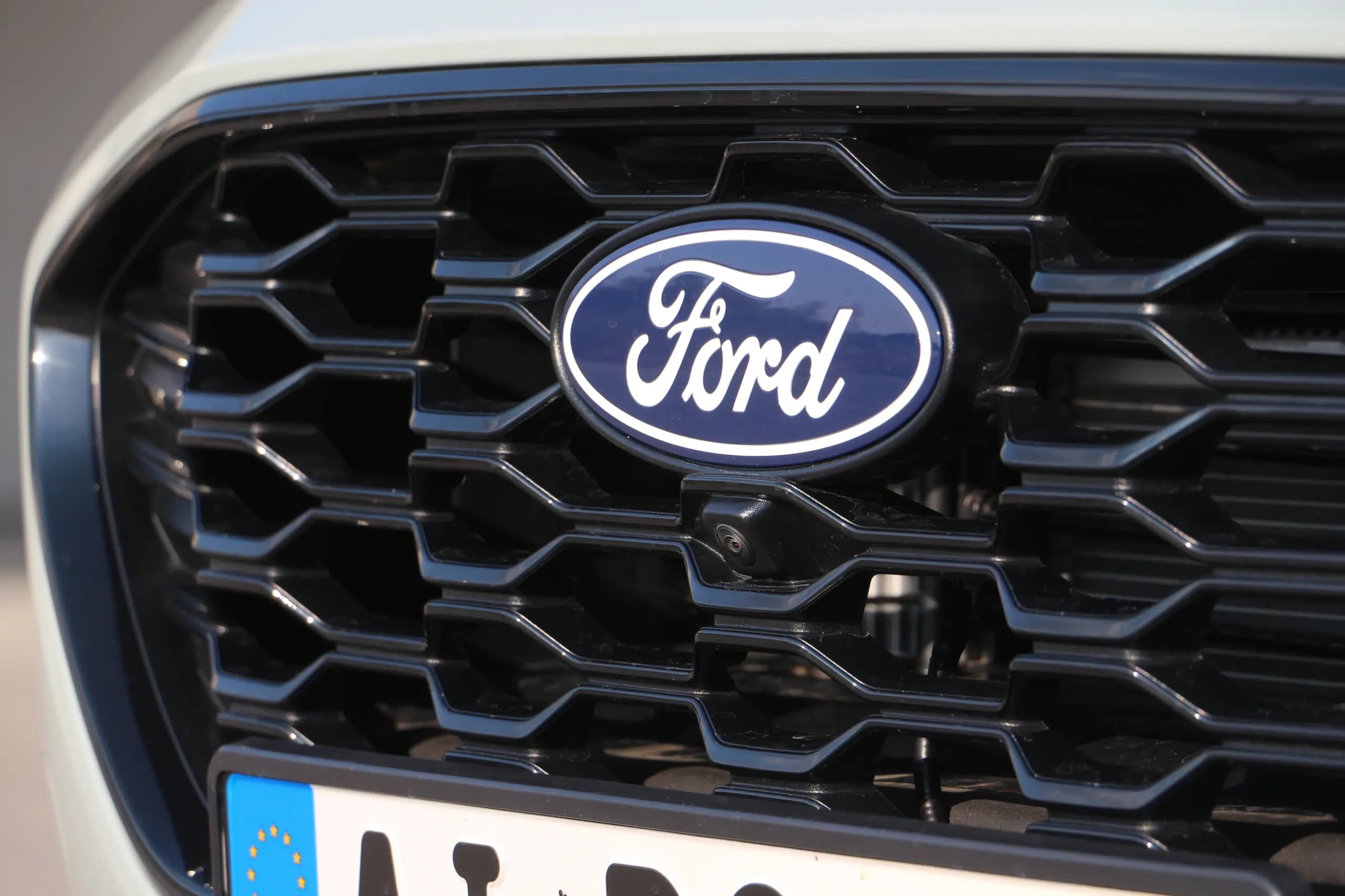 Nem nyúl vissza újabb klasszikus névhez a Ford! Így fogják hívni az új autójukat!