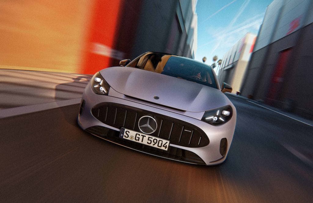 Mindössze 544 lóerős, szerény kivitel érkezett az AMG GT 4 Doorból