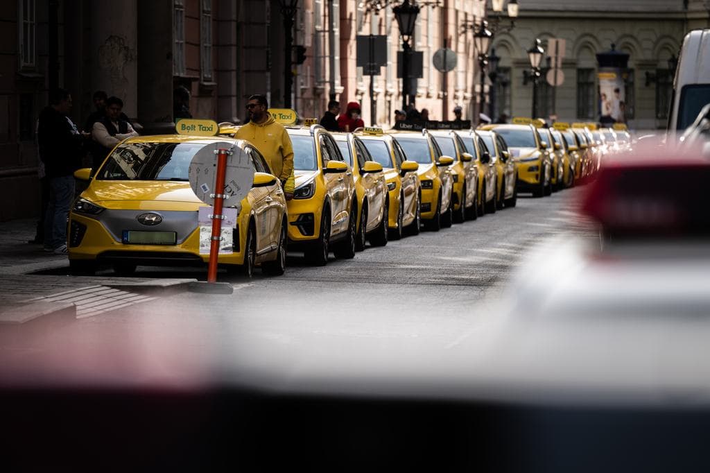 Valaki az V. kerületből Montenegróig taxizott 400 ezerért