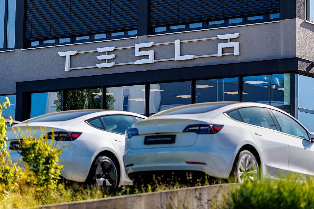 70 000 milliárdot (!!!) esett a Tesla a tőzsdém
