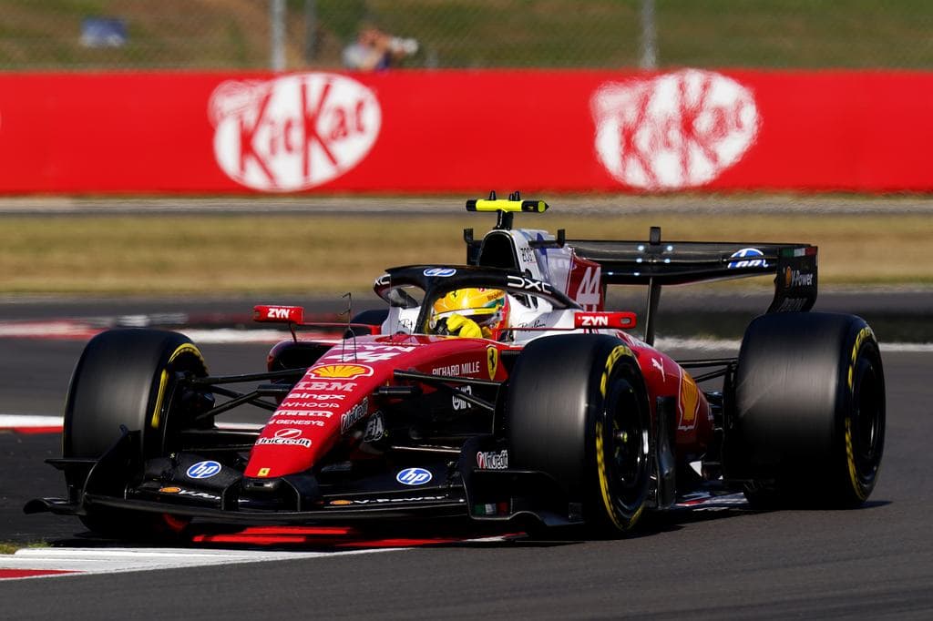 Hamilton megalapozta a hazai hétvégéjét, 11 ezreddel övé a sprintpole
