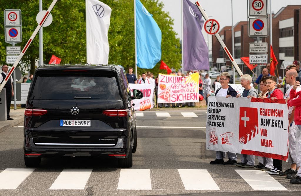 Kifütyülték a Volkswagen főnökét, miközben a leépítésekről beszélt