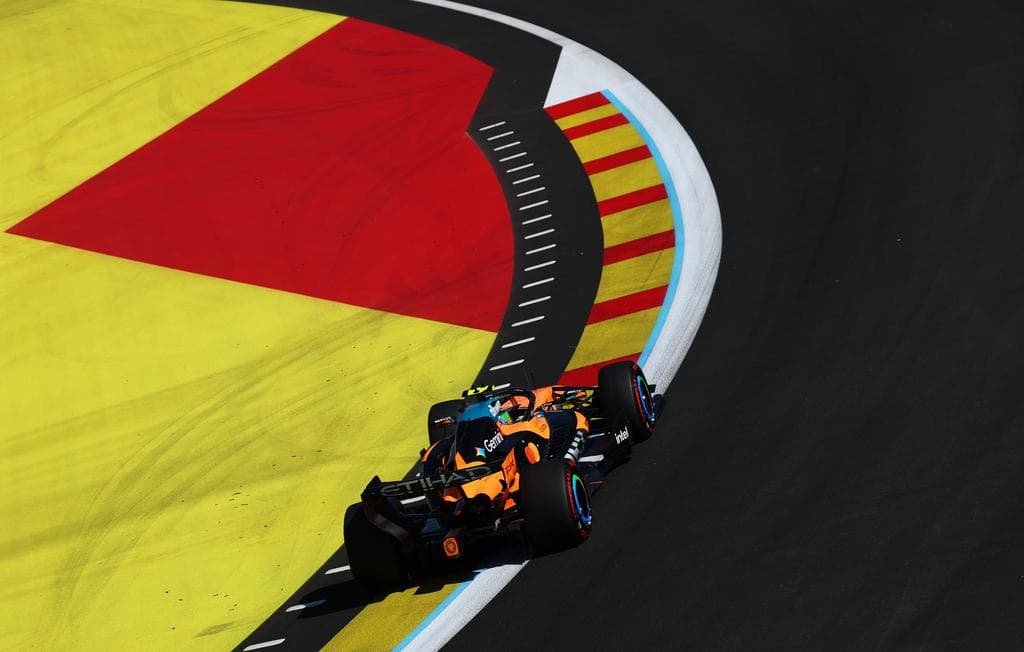 Váratlan feltámadások az új F1-es pályán, Norrisé a pole