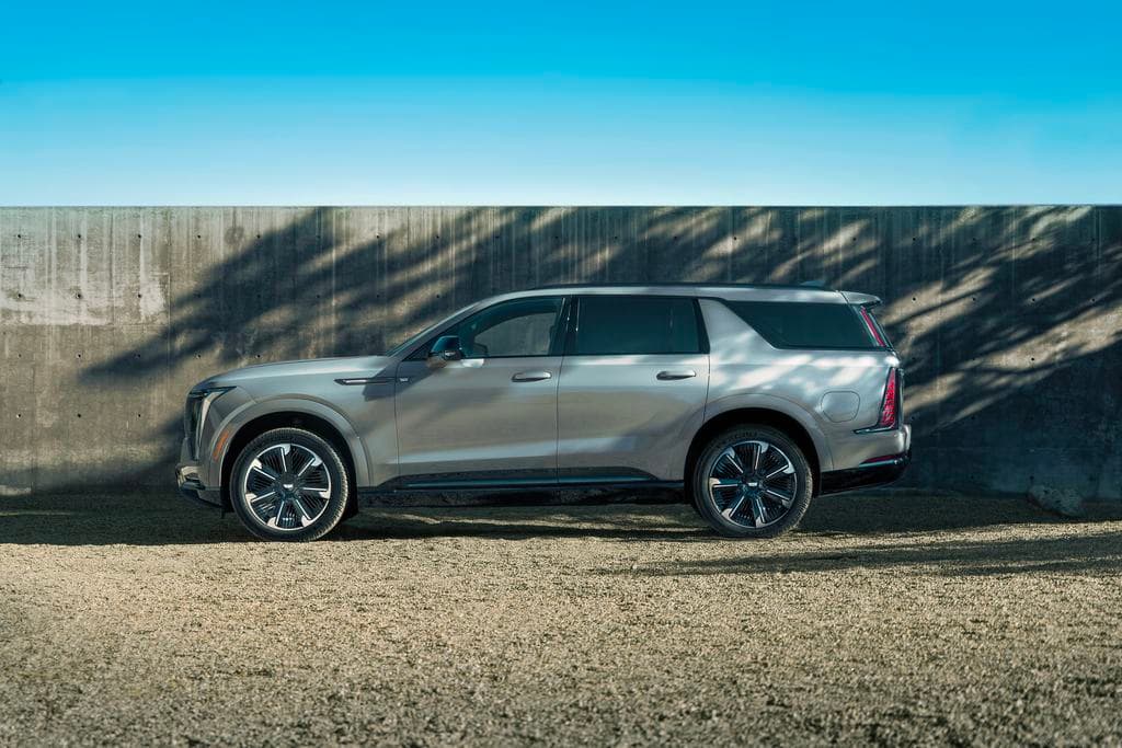 Cadillac: butaság lenne kinyírni a benzinmotorokat