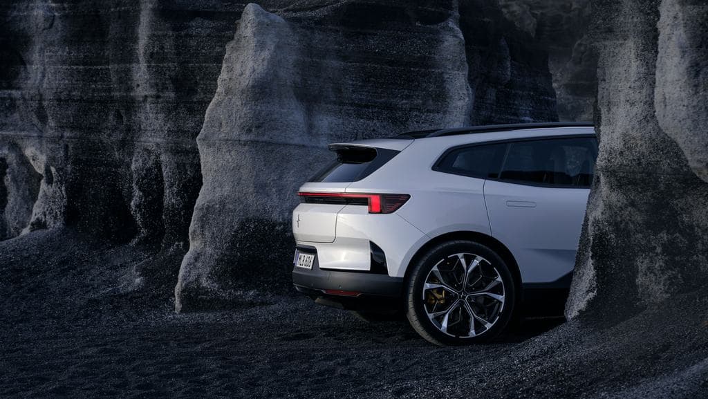 A Polestar 21 millióért ad hátsó ablakot és hozzá egy jó villanyautót