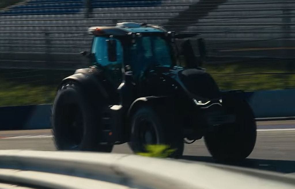 Megkergettek egy traktort a Red Bull Ringen