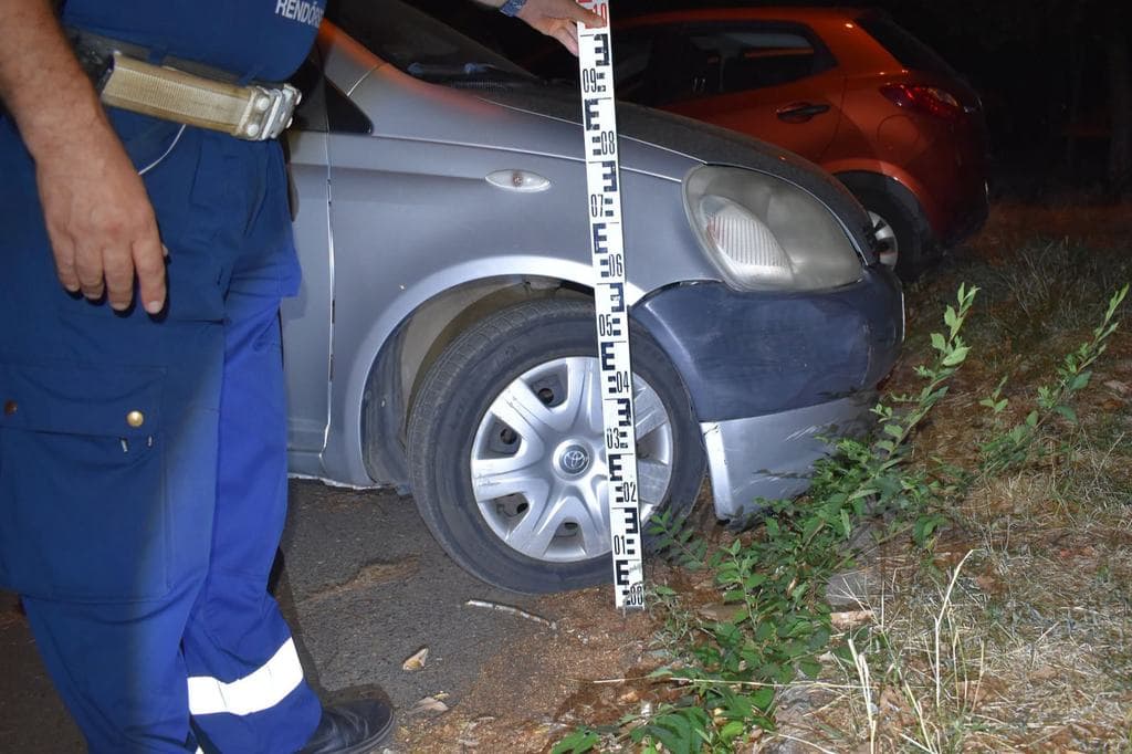 Meztelenül, részegen kapott el egy villanyoszlopot egy autós Debrecenben