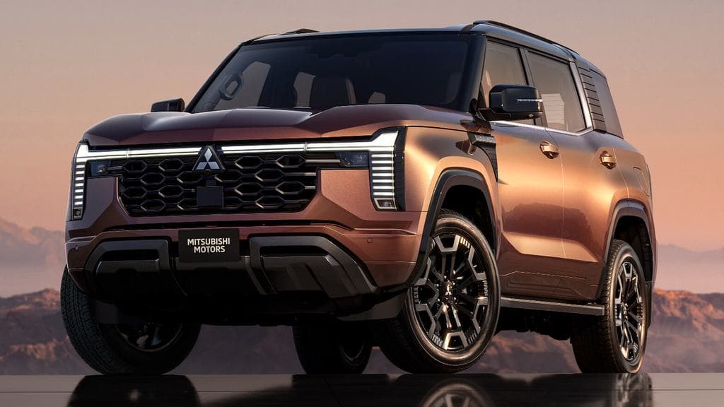 Itt a vadiúj Mitsubishi Pajero, és nyugi, rendes terepjáró