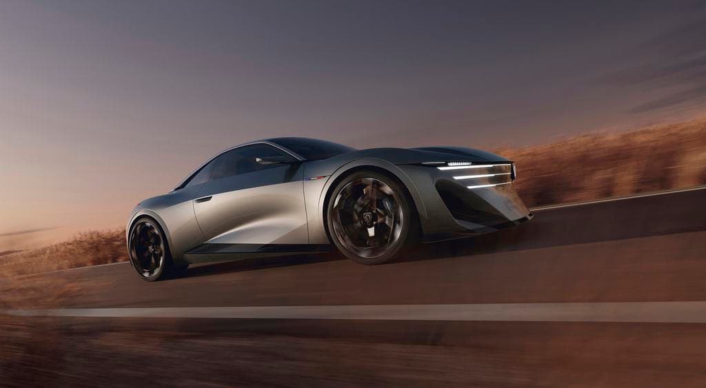 Feltámasztja az RCZ-t a Peugeot: 500 lóerős elektromos kupé érkezett