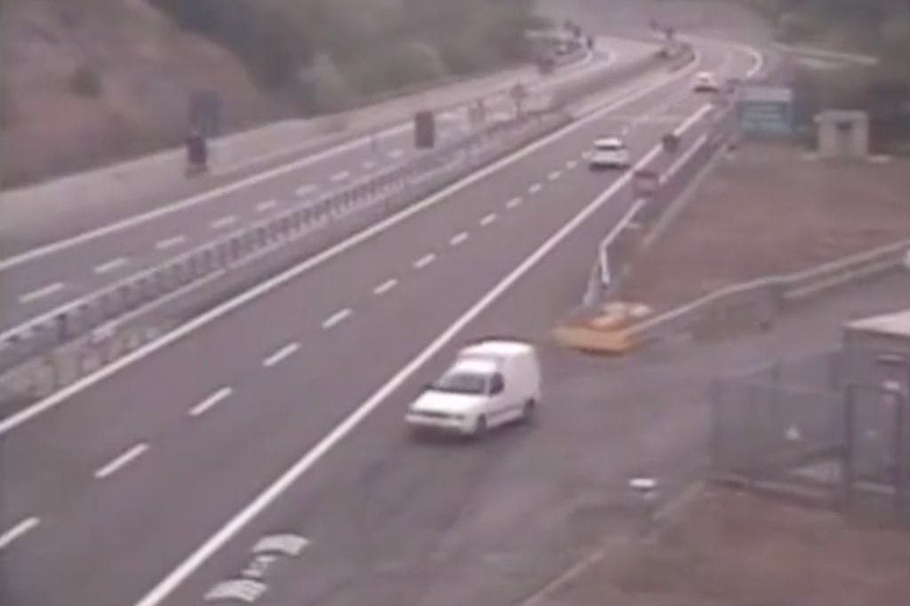 50 kilométert ment a forgalommal szemben az autópályán, úgy kellett becserkészni