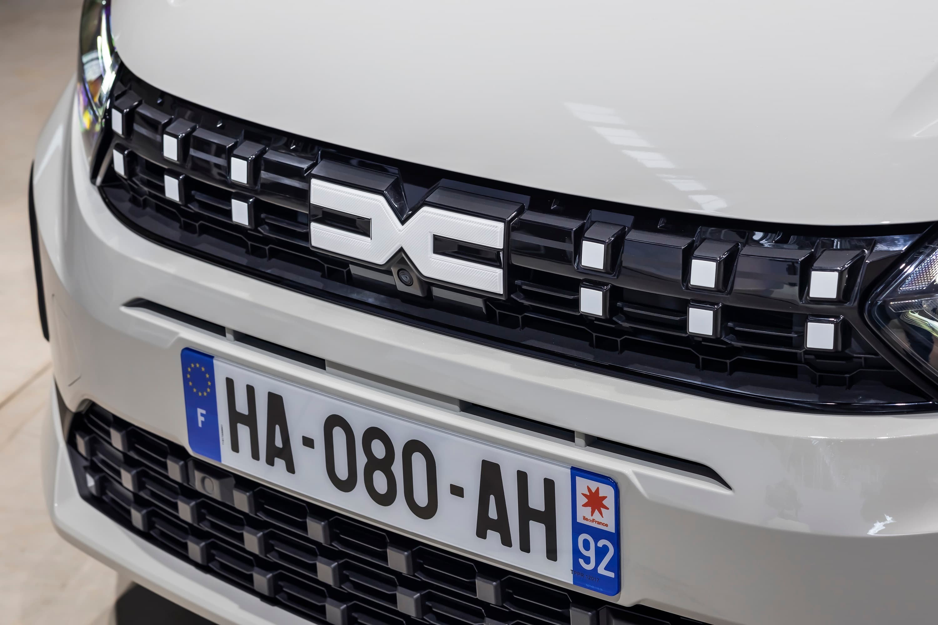 Ötmillió alatt kínál új autót a Dacia Európában