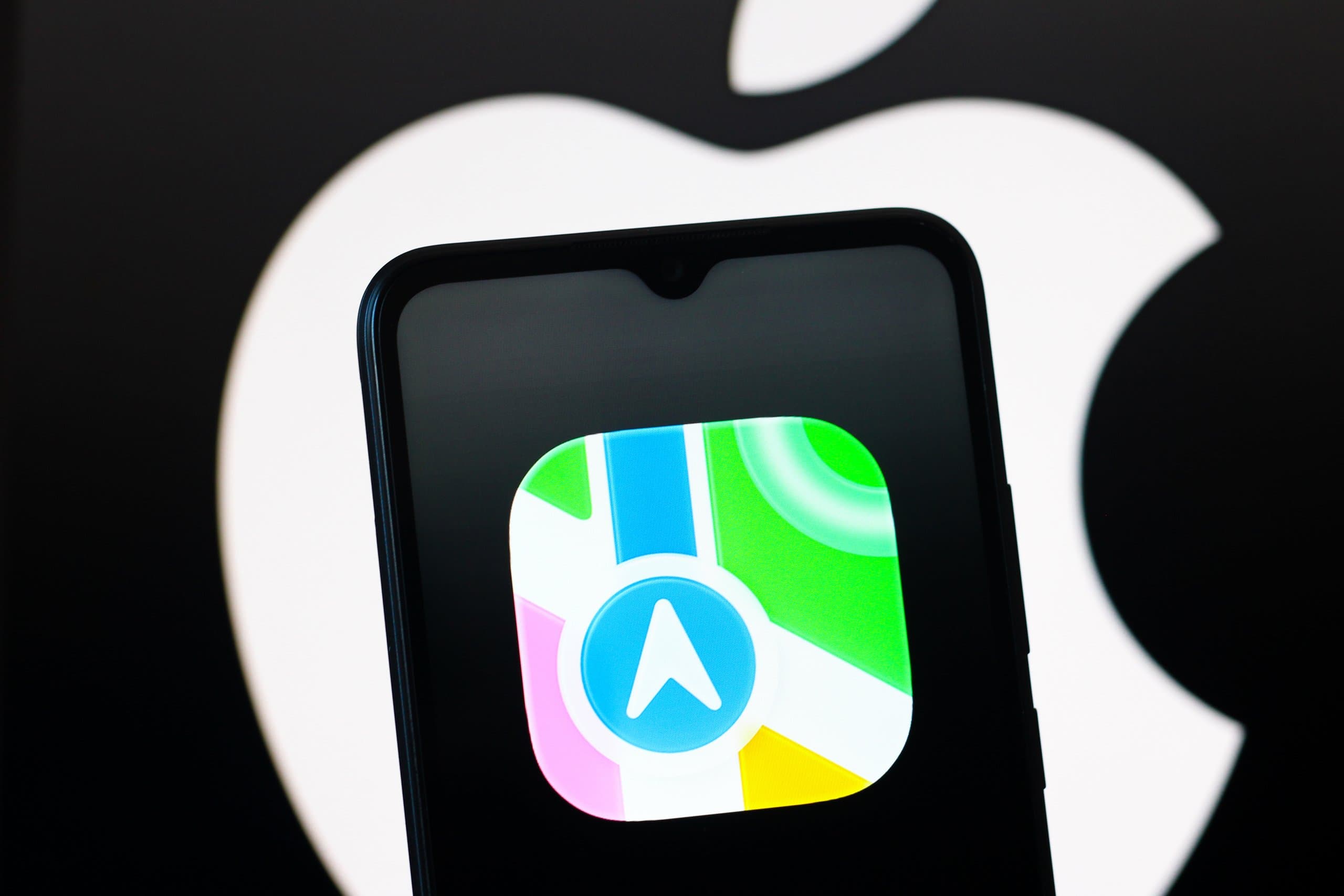 Beszáll az autós navigációs bizniszbe az Apple
