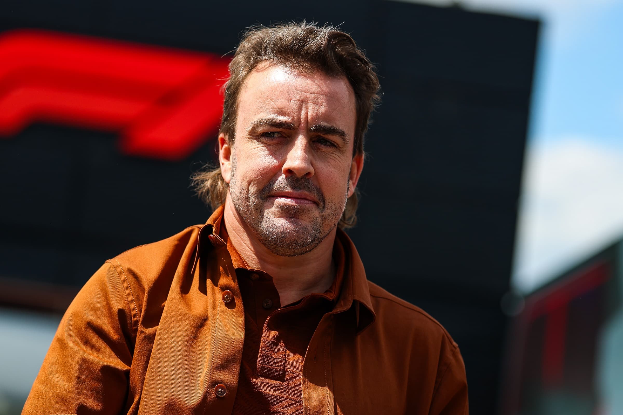 Magyarországon mutatja meg fiának Alonso az F1-et