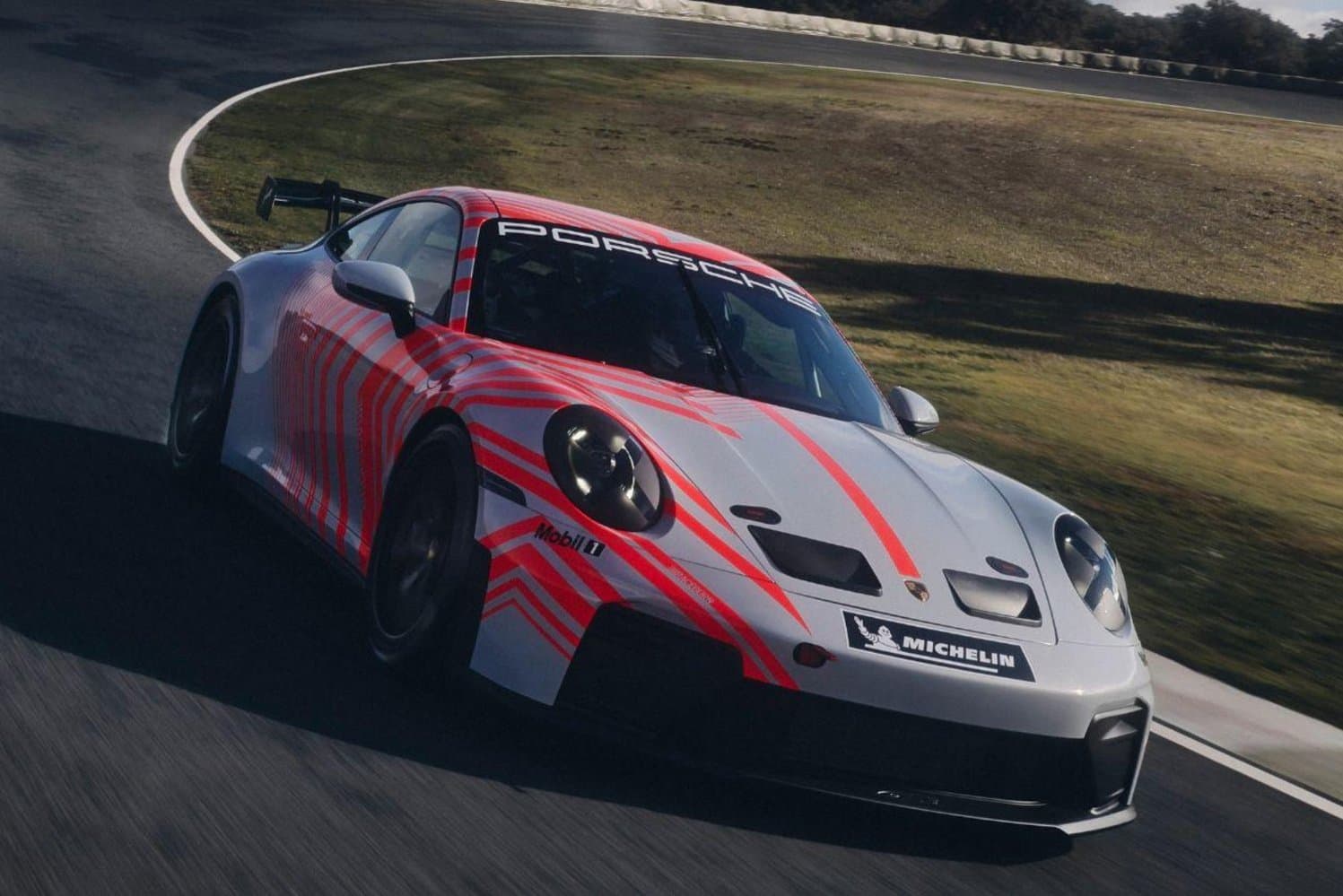 Autóversenyzővé válhatsz ebben a Porschében