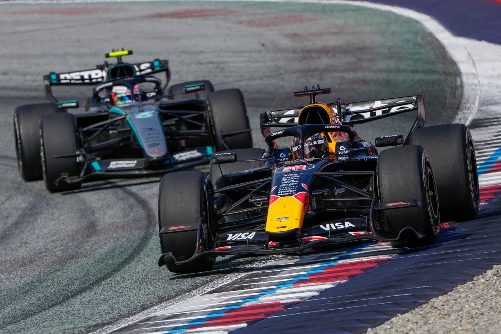 Itt az új F1-es döntés, megint a Red Bull járt rosszul