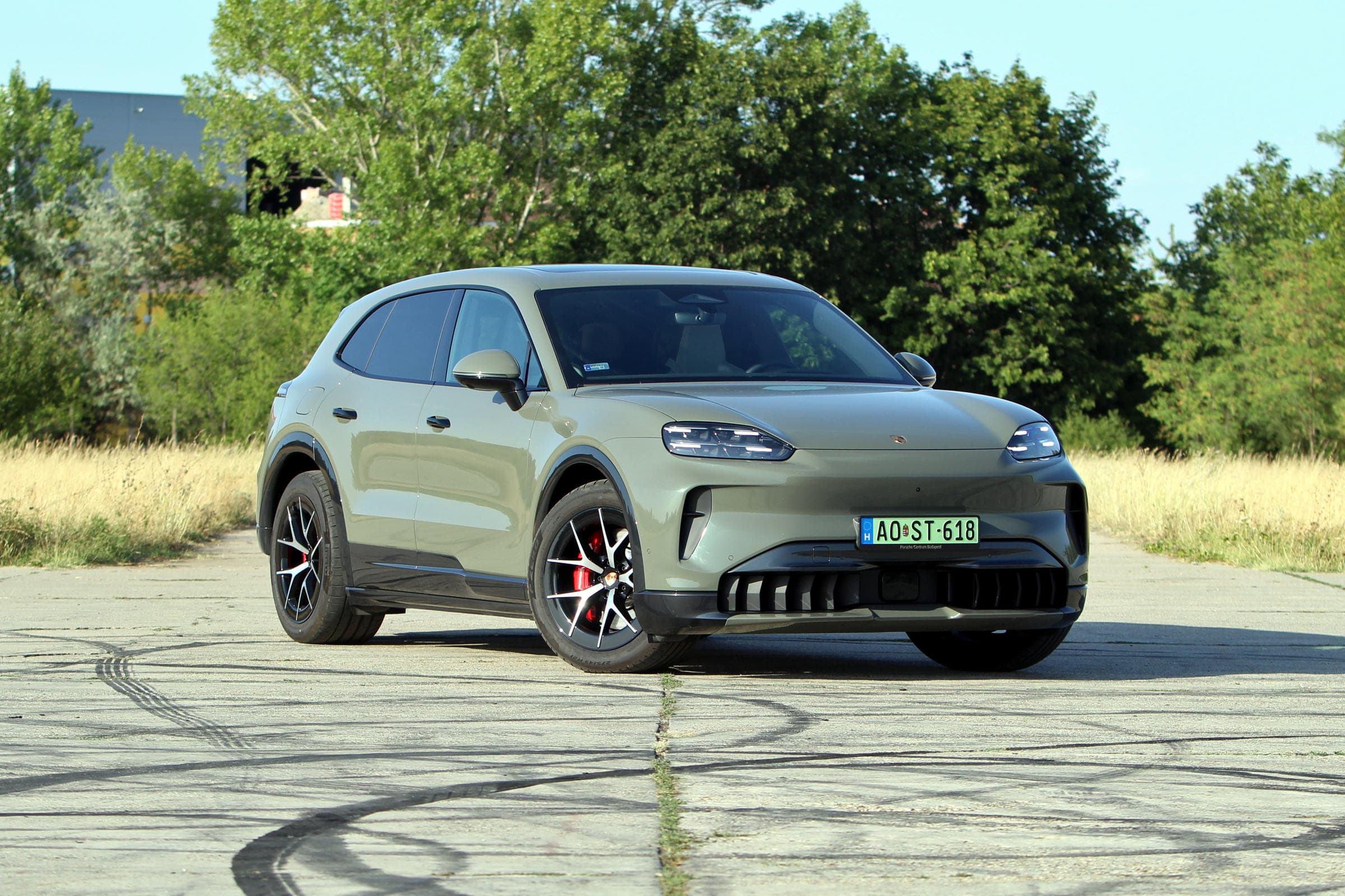 Sátáni ez a SUV, mégis lehet imádni